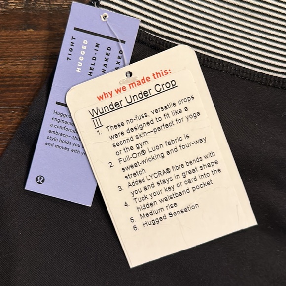 Lululemon Wonder Under Crop III - Picture 2 of 4